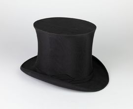 Antonín Dvořák's travel folding top hat, Inv. No. 5191 K