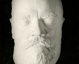 A posthumous cast of Antonín Dvořák's face, which was taken down by Josef Mařatka