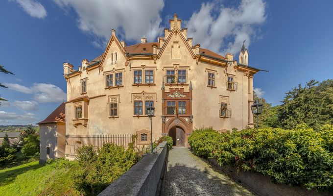 Vrchotovy Janovice Chateau