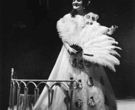 Cecilie Strádalová jako Violetta v opeře La Traviata G. Verdiho, 1966