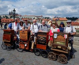 Desátý ročník festivalu Flašinet žije! představí přes 20 pouličních umělců