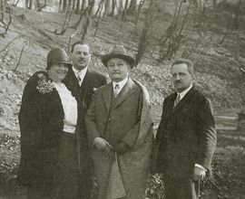 Leoš Janáček s manželi Stösslovými a Vlastimilem Blažkem na Bertramce