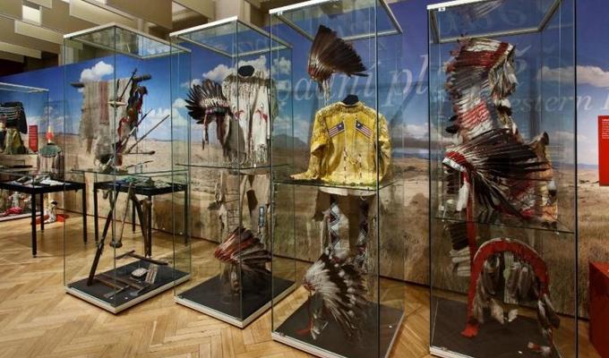 Náprstkovo muzeum prodlužuje výstavu Indiáni!