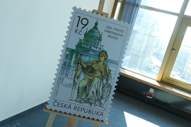 200. výročí založení Národního muzea připomínají pamětní mince a poštovní známka