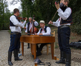 Cimbál u folkloru nemůže chybět