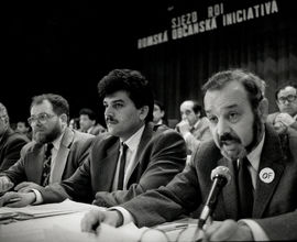 Ustavující sjezd ROI 1990 (p. Ing. Karel Holomek, Emil Ščuka). Foto: Petr Matička.
