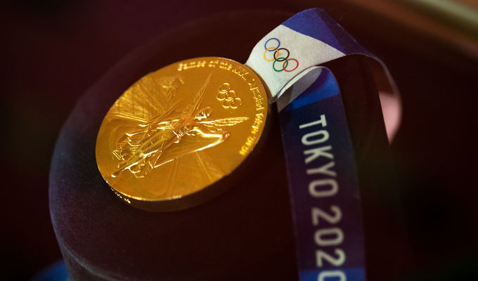 Zlatá medaile Lukáše Krpálka z letošní olympiády je vystavena v Národním muzeu