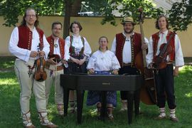 Beseda u cimbálu s Cimbálovou muzikou Kyčera