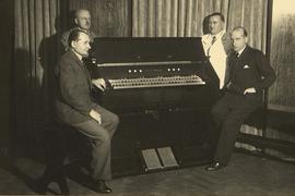 České muzeum hudby zapůjčí šestinotónové harmonium pro světovou premiéru unikátní opery Aloise Háby